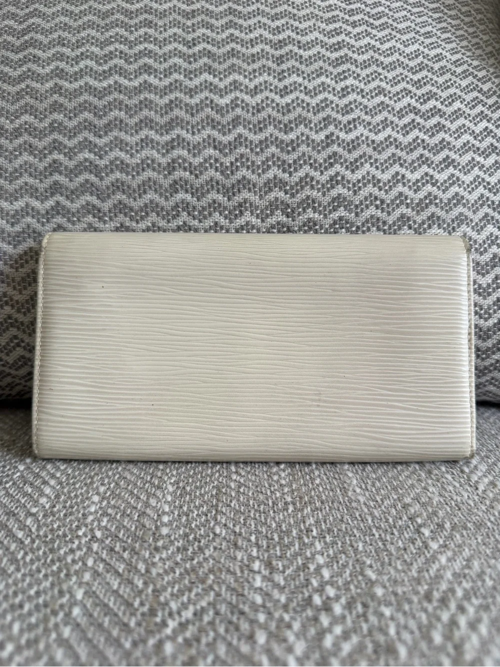 Louis Vuitton White Epi Leather Sarah Wallet Long Bifold Wallet Made in France